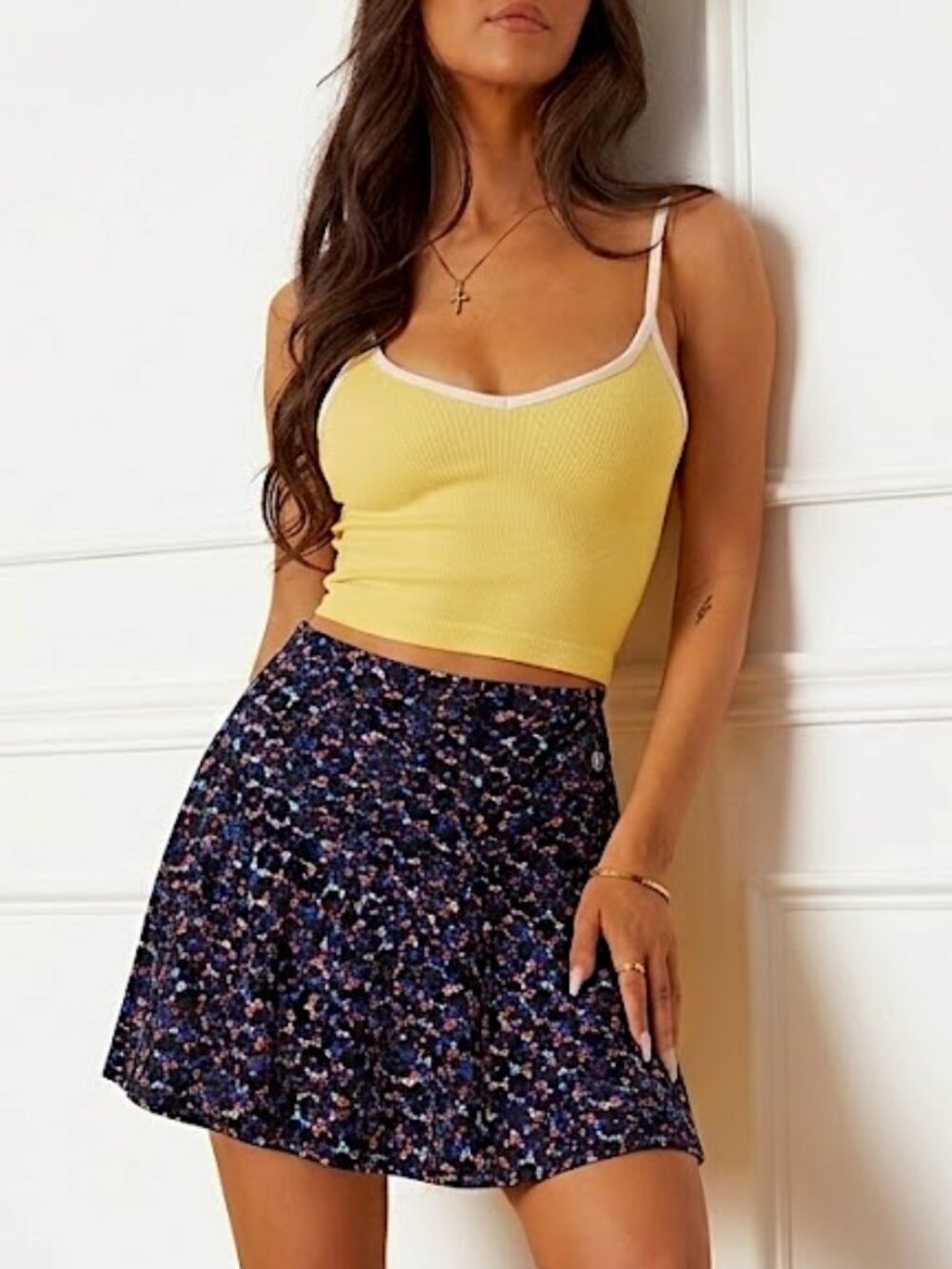 Dona Jo Dark Floral Print Flowy Tennis Golf Pickleball Sporty 17" Skirt Small